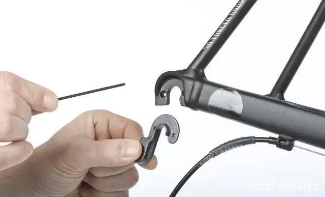 山地车尾钩是通用的吗,山地车尾钩矫正