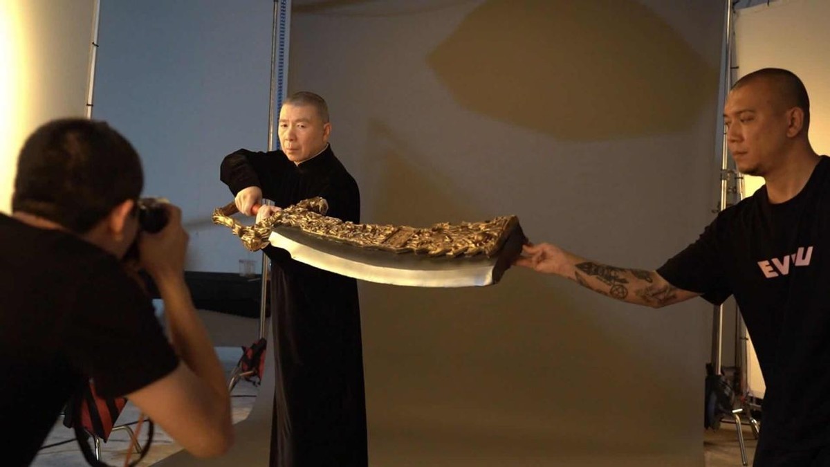 现实版美女与野兽！阿根廷后卫娇妻似芭比娃娃，育有1娃生活甜美