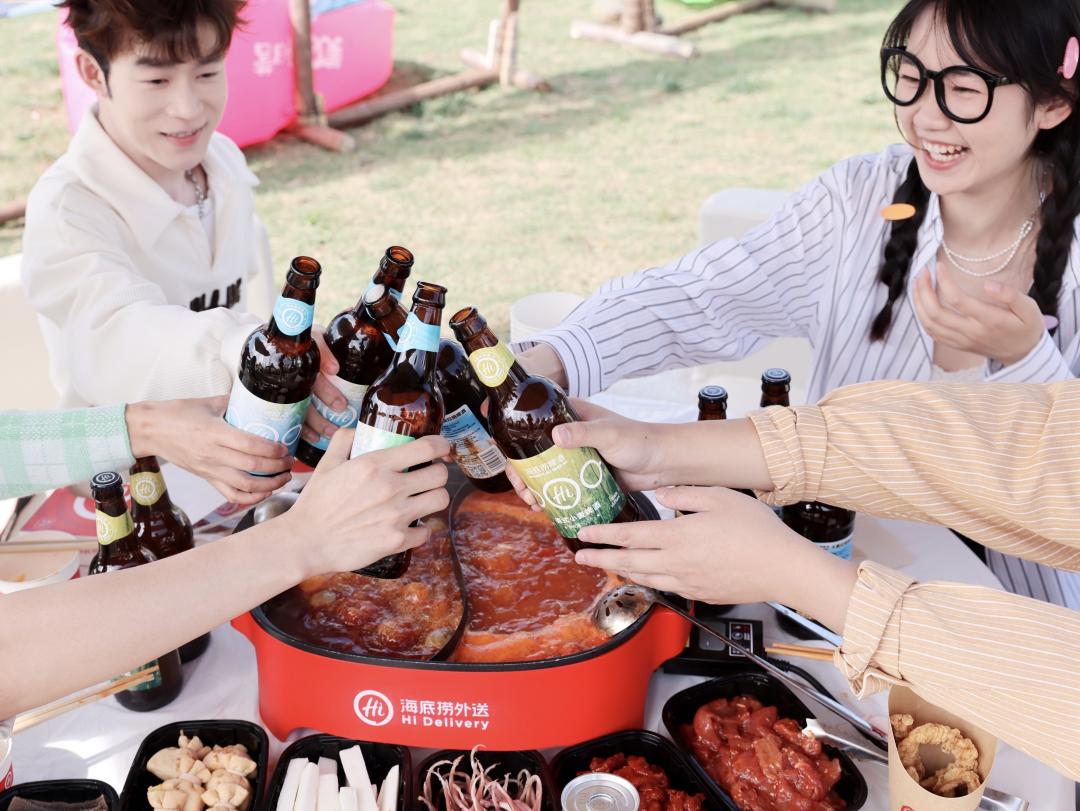 海底捞去年营收将超414亿元,一年净赚45亿海底捞又翻身了