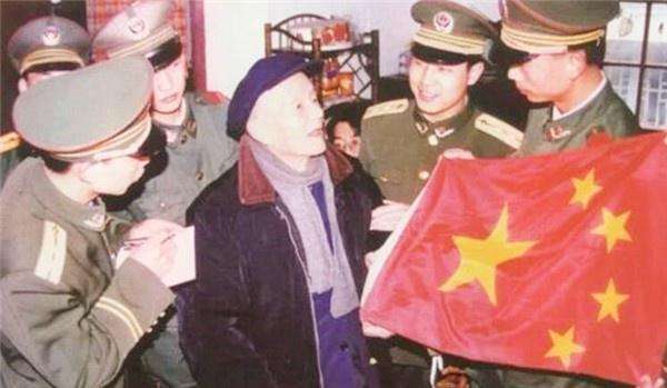 五星红旗征集过程,1949年国旗征集图片