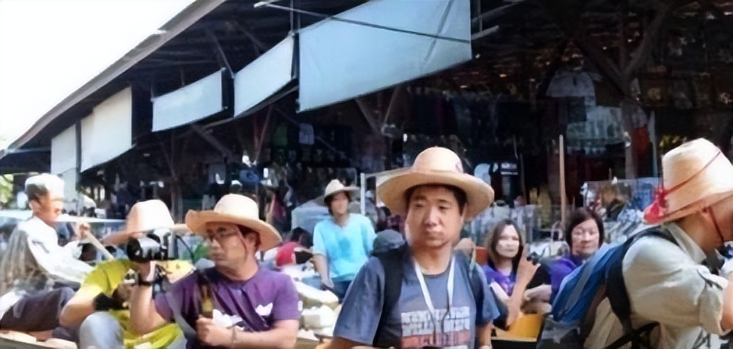 去泰国旅游别人要接你吗,去泰国旅游请导游