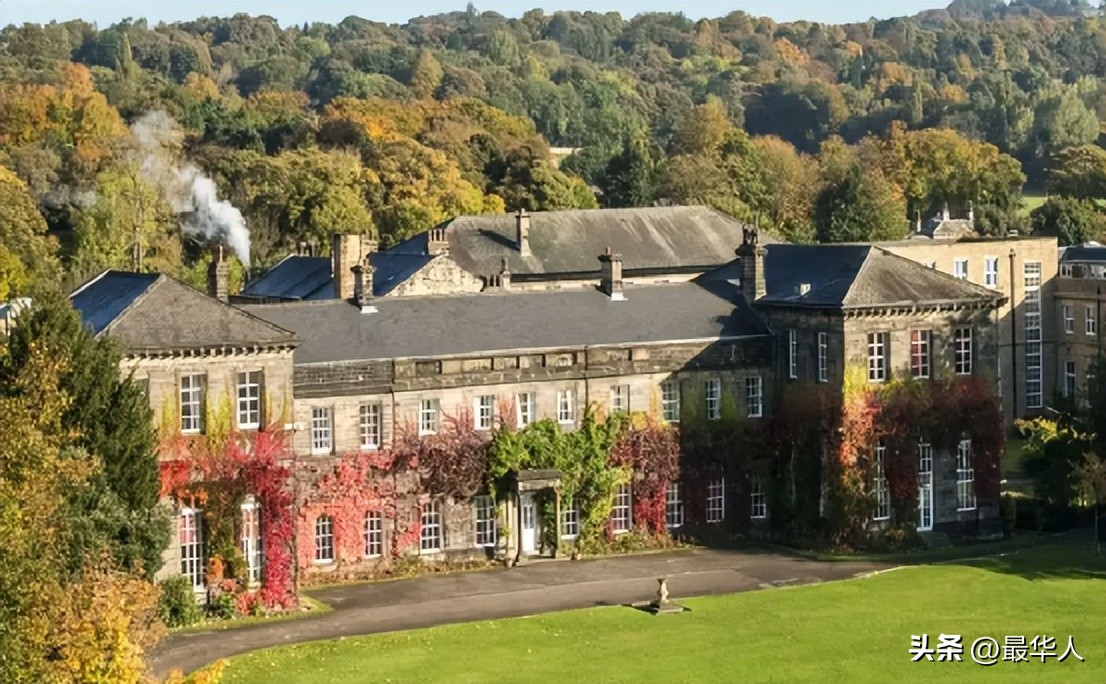 牛津大学首位华裔女生演讲,牛津大学三百年来唯一女辩手