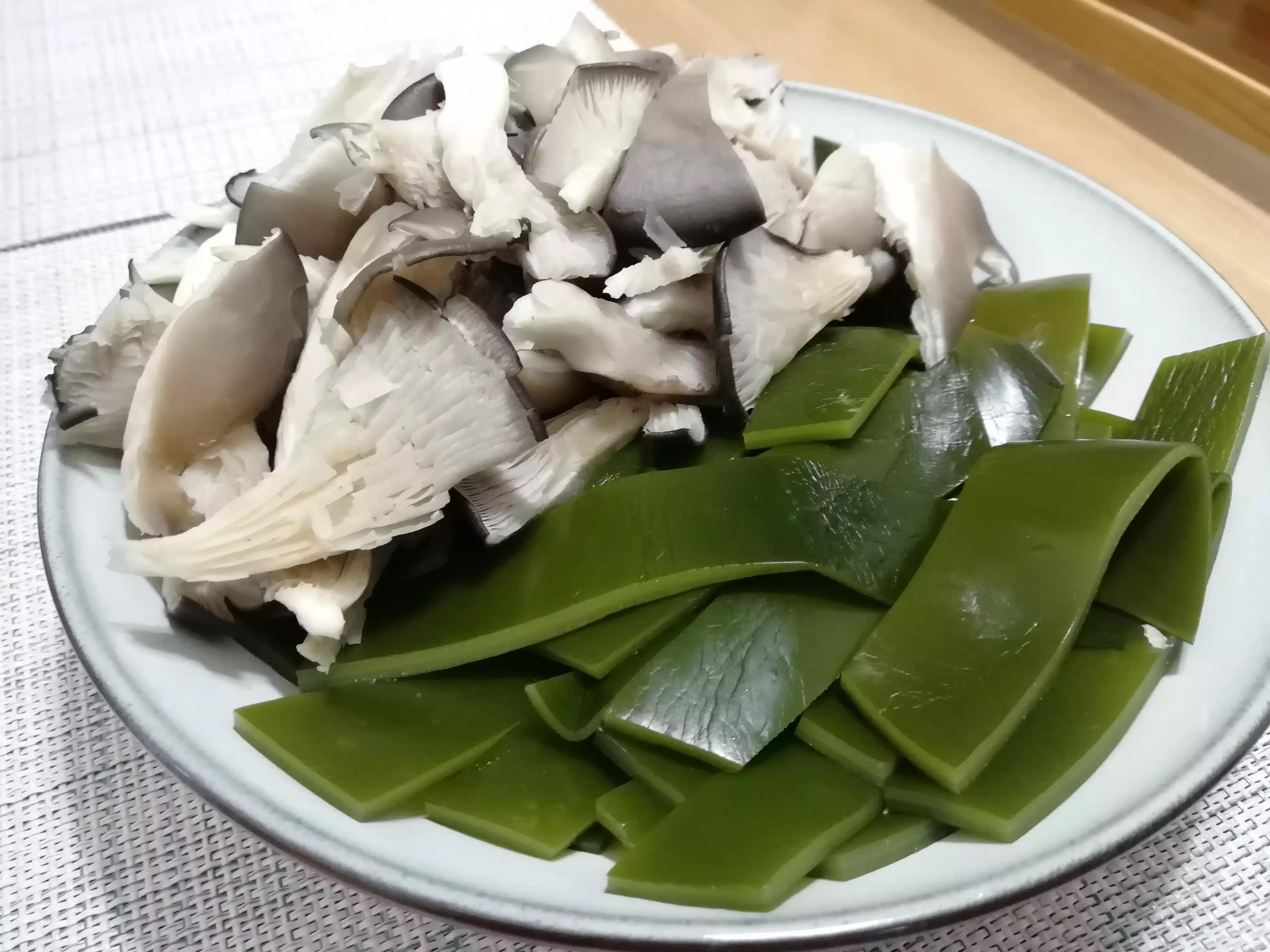 番茄土豆炖牛肉不炒糖色版,牛腩家常做法西红柿土豆炖牛肉