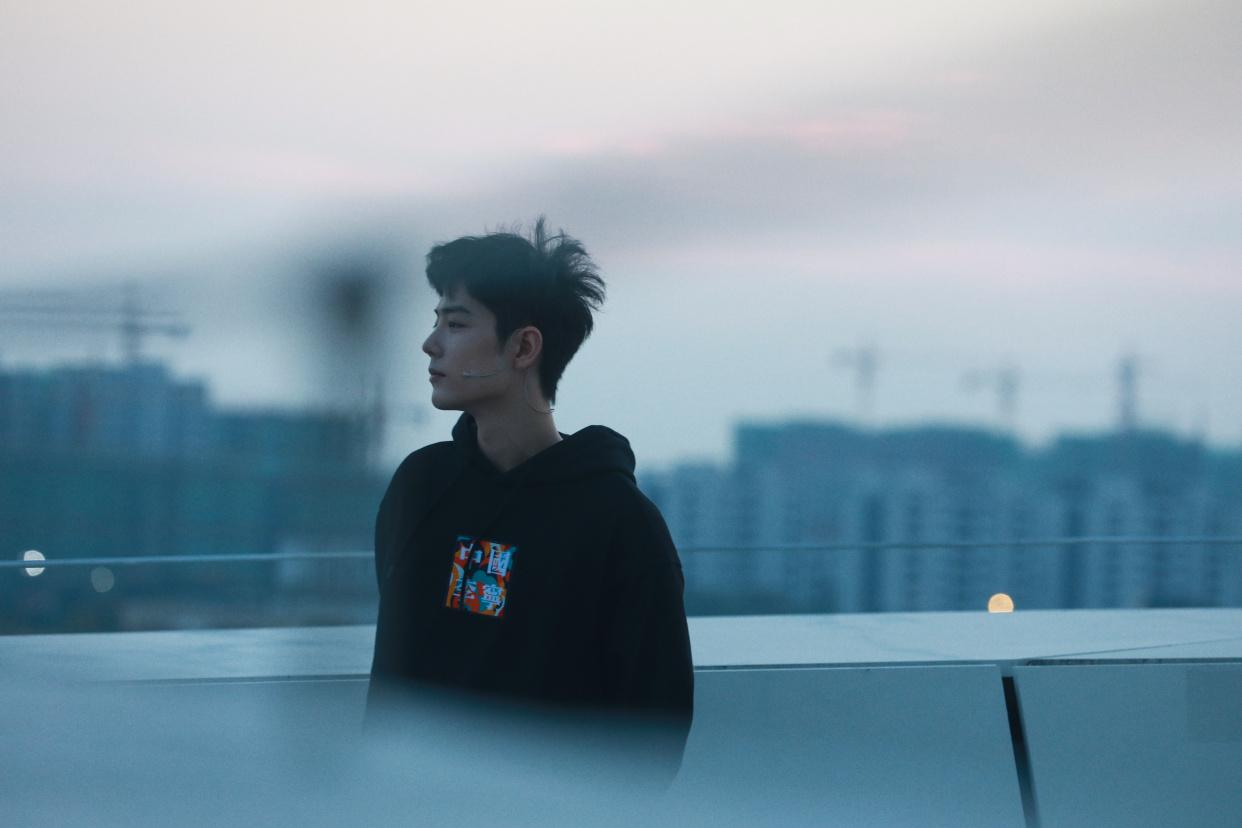 肖战红毯最新有表演吗,19年肖战微博之夜红毯