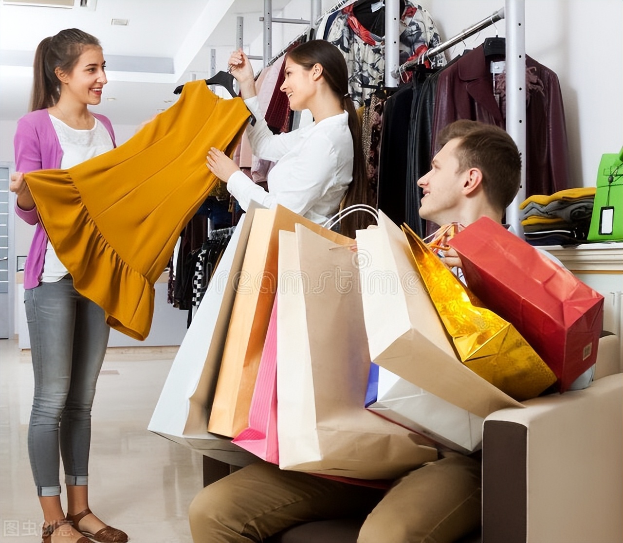 一个小服装店年赚百万的营销案例,小型服装店盈利模式分析