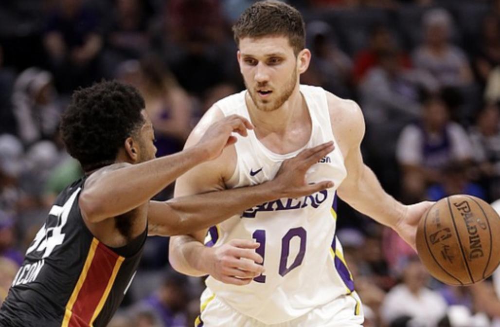 欧锦赛表现获认可乌克兰科比签约尼克斯想要正式留队还得努力