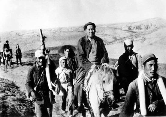 李银桥转业后，在天津待遇不好，毛主席发话：你们这是瞎搞