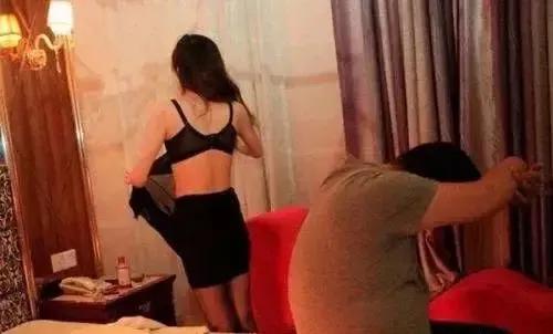 抓捕网络招嫖卖淫团伙,警方破获网络组织卖淫