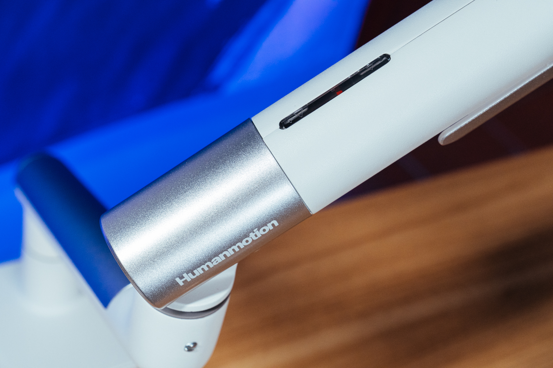 自己办公桌面布置,最简单的办公室桌面布置图