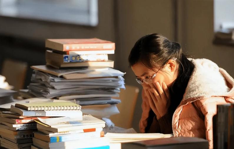 不清楚选择专硕还是学硕的原因,专硕和学硕的差距到底有多大