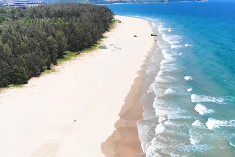 海南三亚一个美丽的海岛城市,海南这个号称小三亚的小城