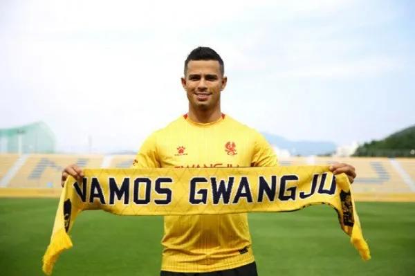 乔纳森世界波中超,乔纳森天津泰达c罗