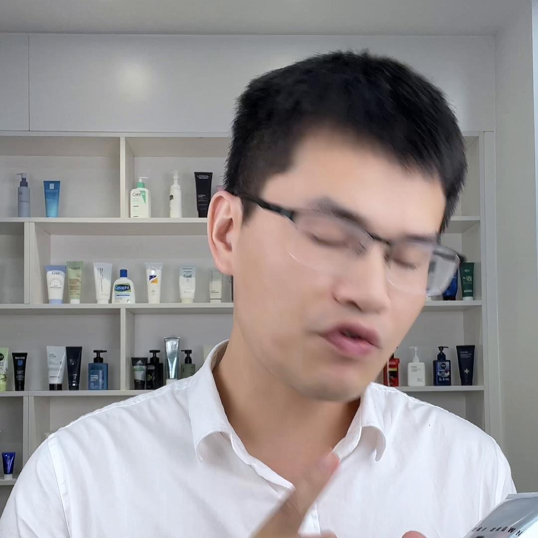 芭比波朗洁面洗颜乳适合油皮吗,第111支洗面奶上脸实测