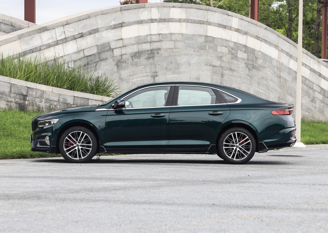 10万到15万最值得推荐的轿车,15到20万落地的轿车前十名