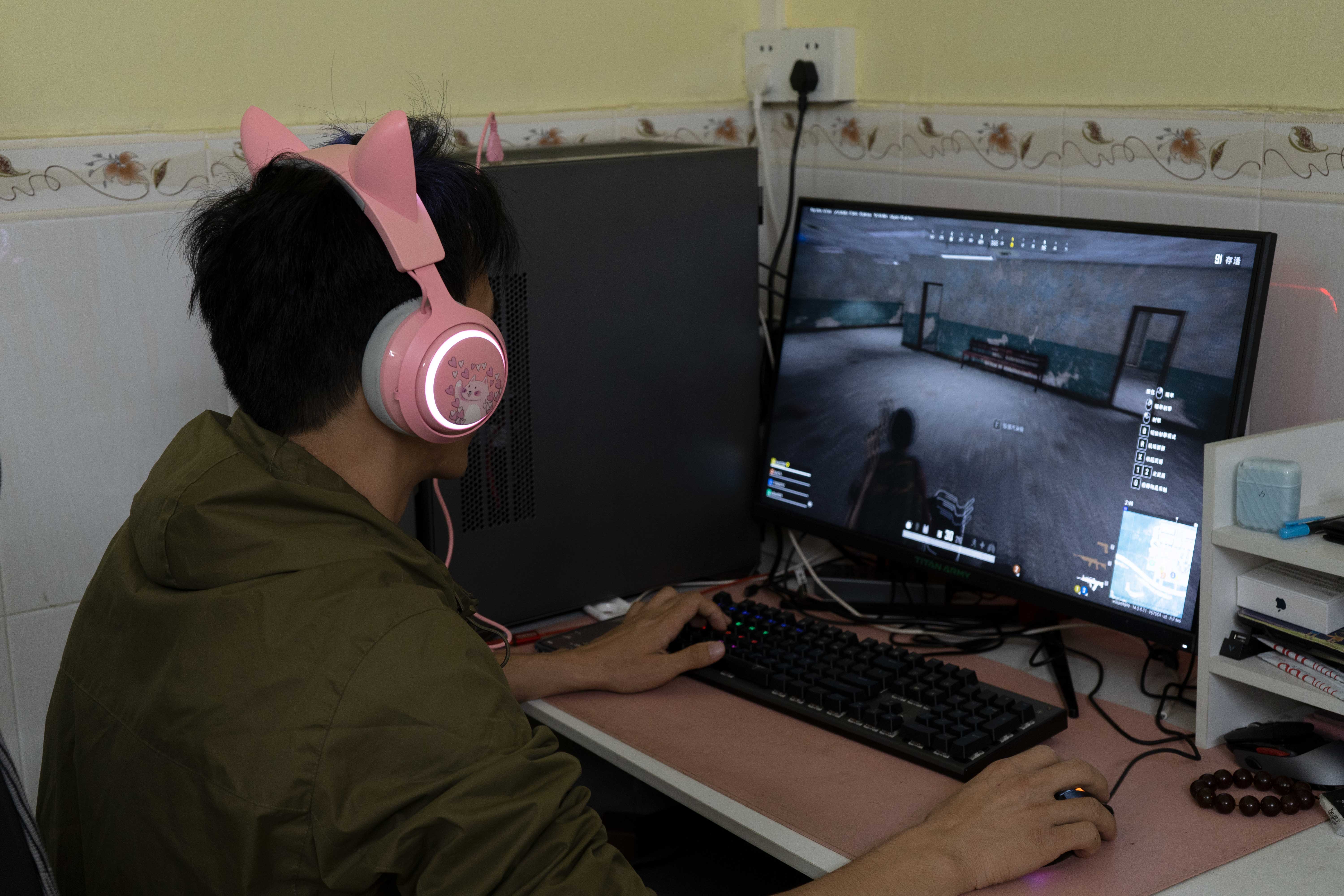 硬派甜心，硕美科粉色猫耳电竞游戏耳机体验
