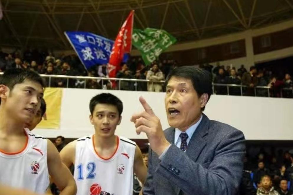蒋兴权卸任辽篮技术指导,蒋兴权辽篮教父