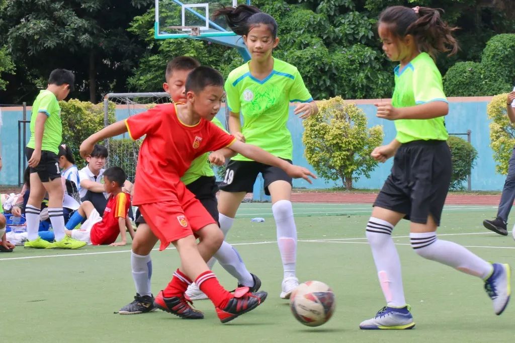 中山市校园足球联赛初中组,中山区第11小学总校直播足球比赛