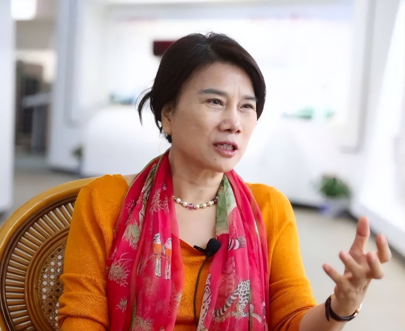 方脸哥姚启圣,白手起家方脸哥身价多少