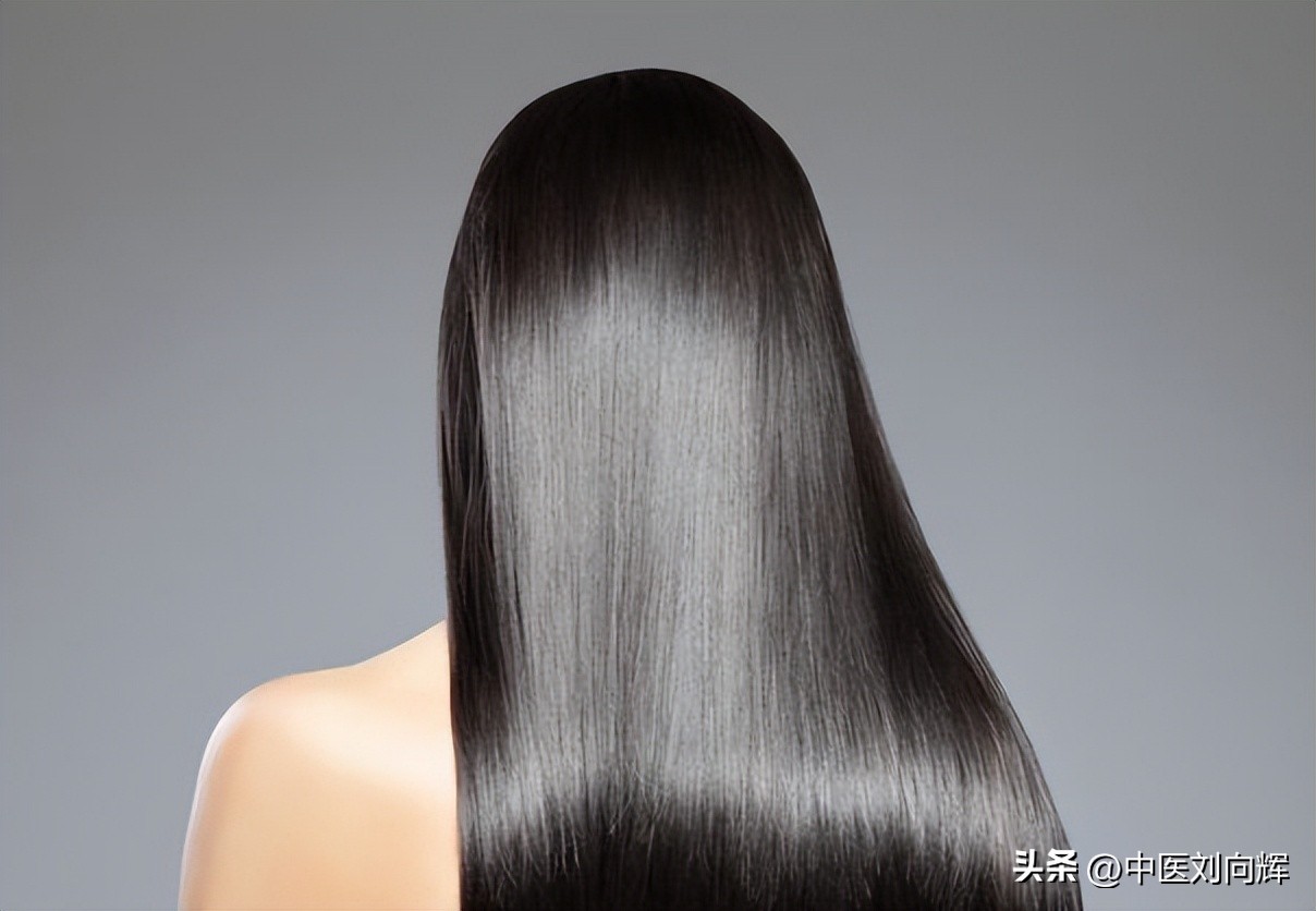 湿重头发油，血虚头发少，肝肾不足头发白，4个中成药，养好头发