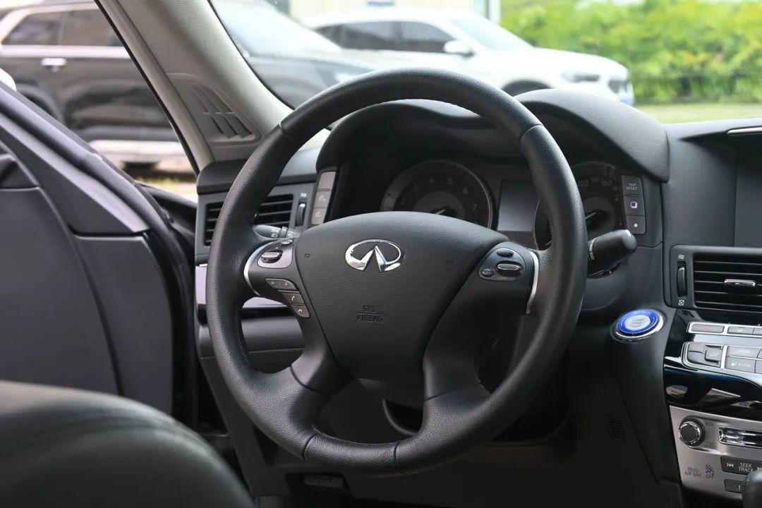 大连二手英菲尼迪q70l汽车,长沙市14款英菲尼迪q70l二手报价