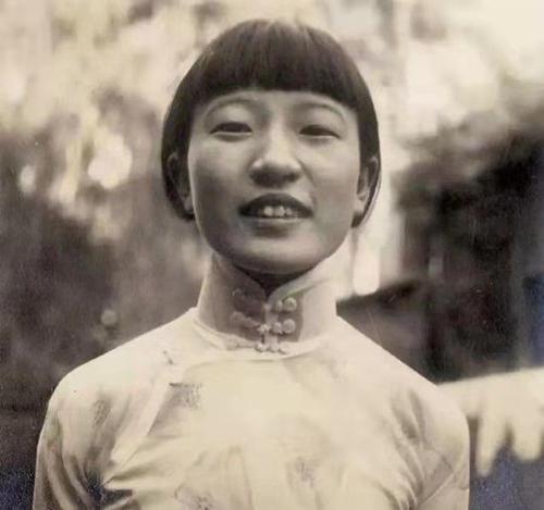 金默玉：大清最后的一位格格，曾受*小平邓**照顾，一直活到了2014年