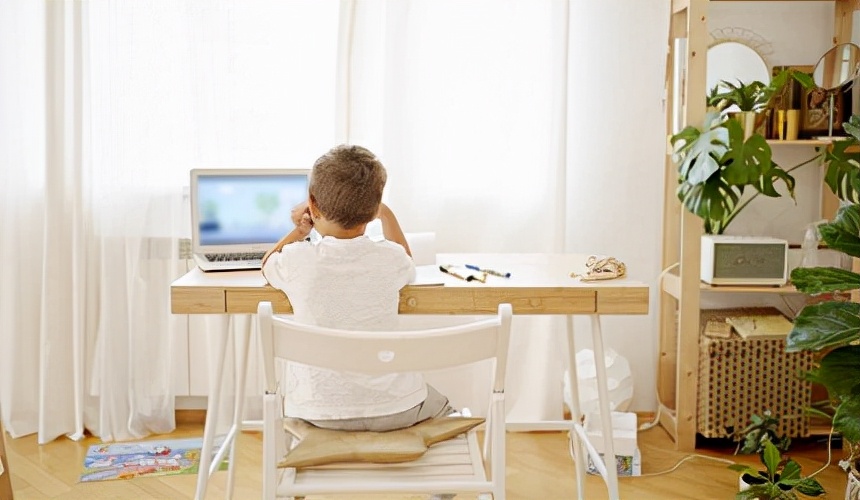 儿童书桌上的好物推荐,儿童书桌推荐7-12岁品牌