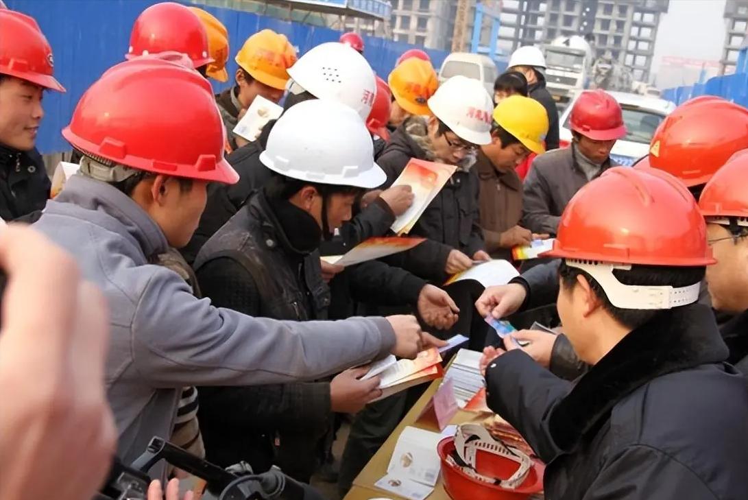 农民停工令最新政策,面对停工令农民工的生存谁来保障