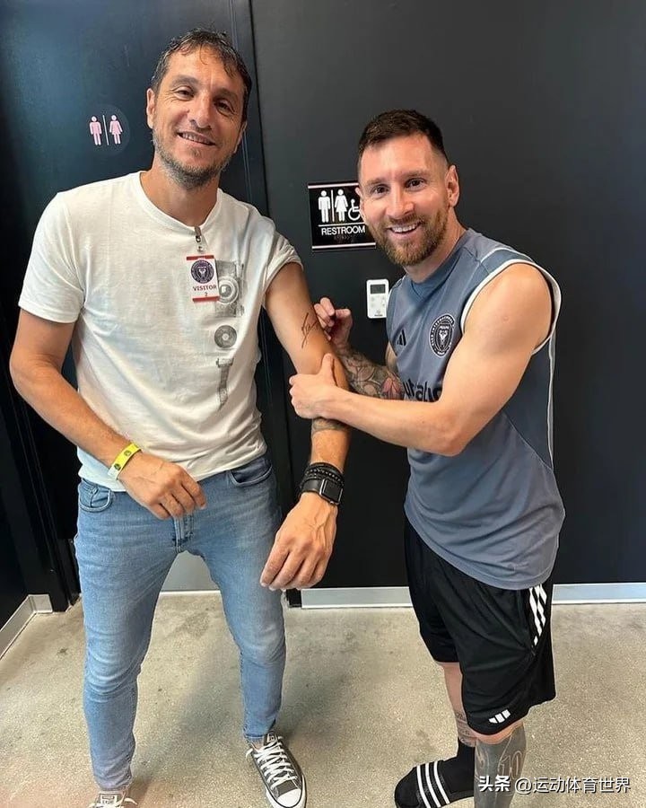 梅西的签名写的什么,梅西2008年签名