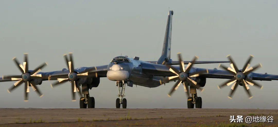 俄罗斯飞机无起落架降落,俄罗斯大飞机最新消息