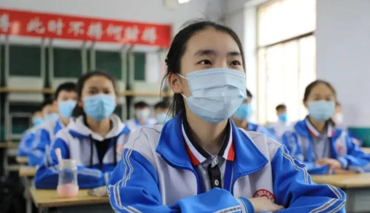 今年高考文科生有利好吗,中考科目及各科分数总分2023