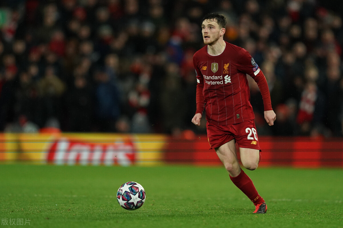 足坛五大联赛最出名球员,足坛最贵的右边锋