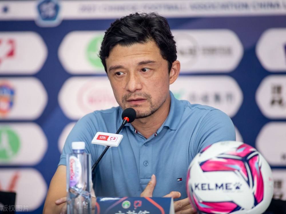 意外还是惊喜？谢晖力压多名足球元老，出任大连人男足新主帅
