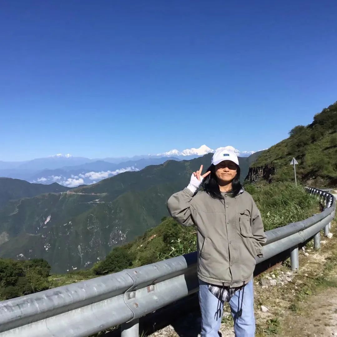 512汶川地震截肢考上川大女孩,在汶川地震中被截肢的小女孩