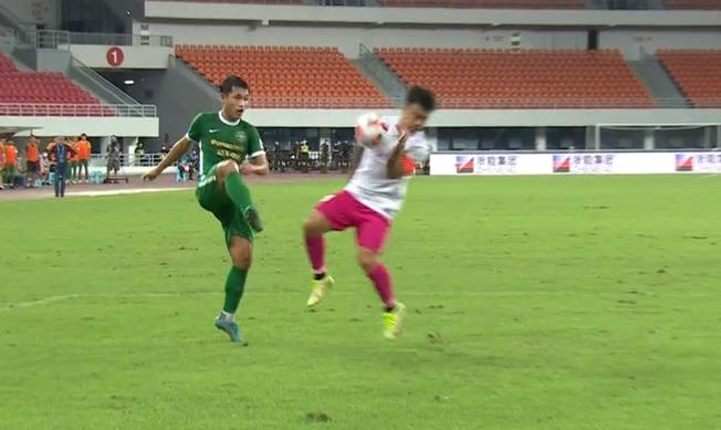 1:9惨败上海申花,申花1-6惨败上港