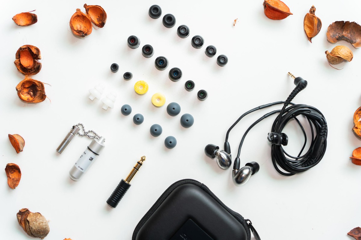 舒尔se846哪款耳机要好一点,舒尔se846真无线蓝牙耳机