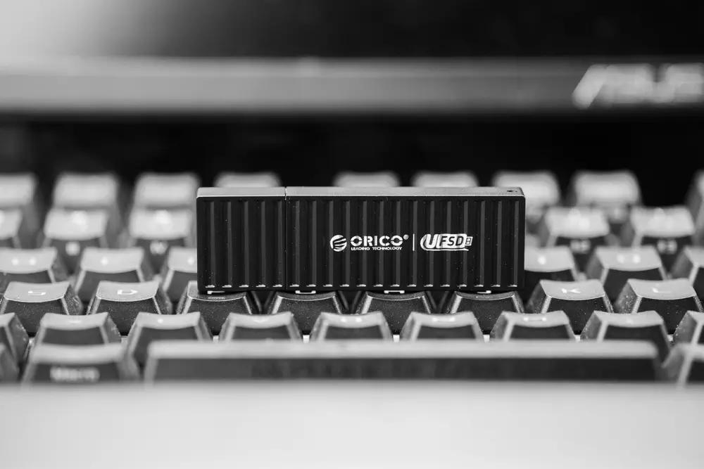 又快又稳又小巧，速度零折扣的ORICOUFSD-J快闪U盘体验