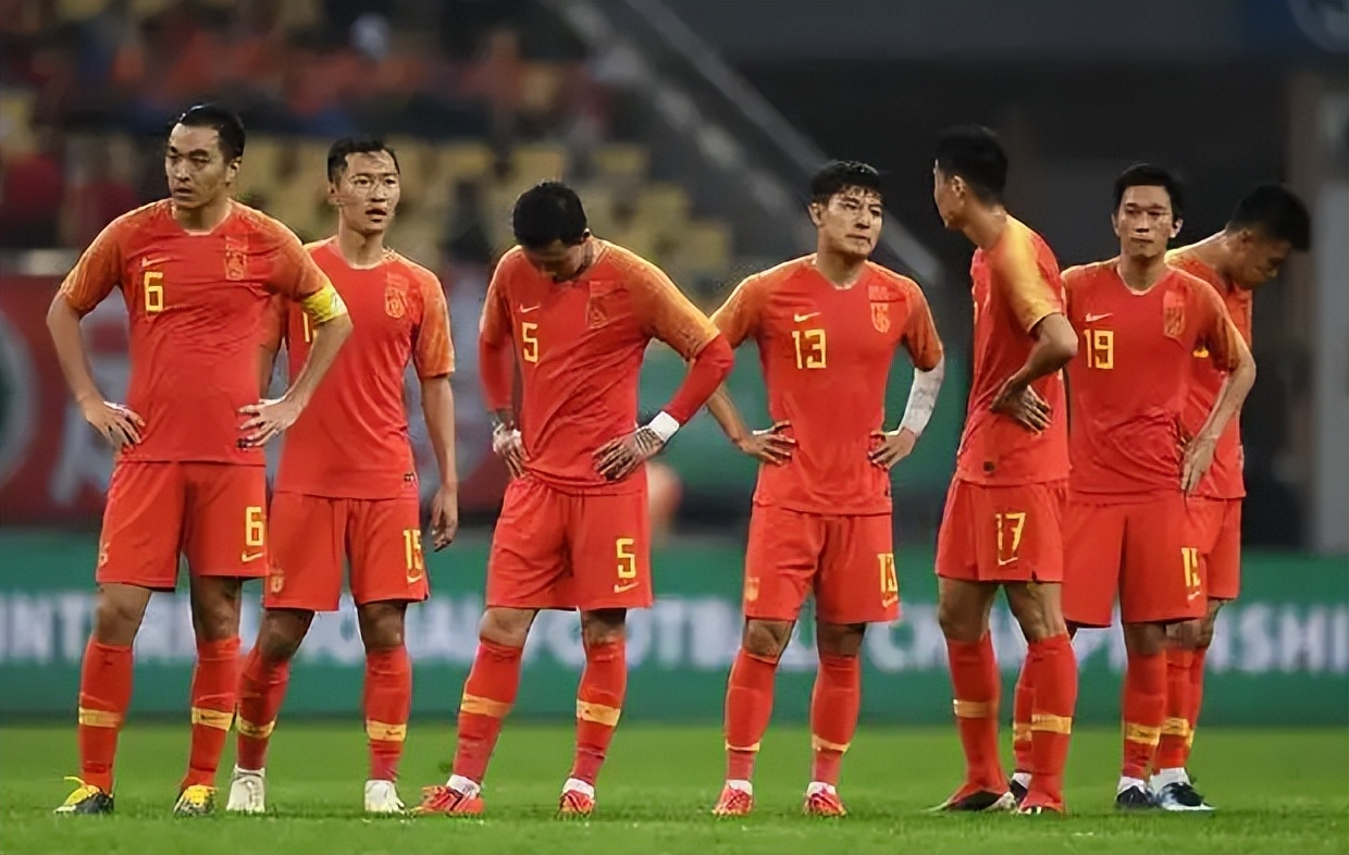 足球为什么不能飞盘,为什么足球场内不可以飞盘