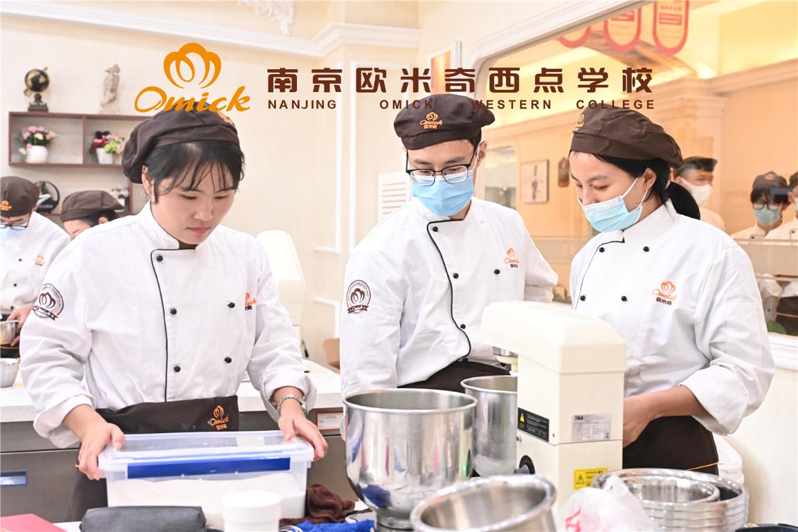 16岁女孩适合学什么技术,现在女孩子学什么技术最好