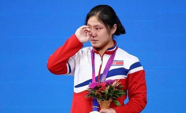 中国举重队展现统治力,中国举重队为中国拿下第二金