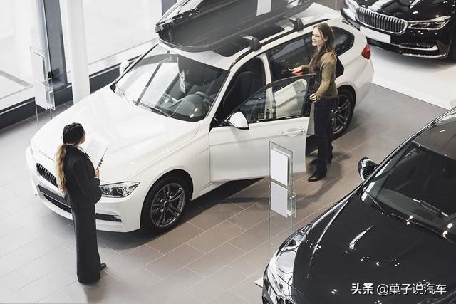 买车时应该选择轿车还是suv,选轿车还是选suv比较合适