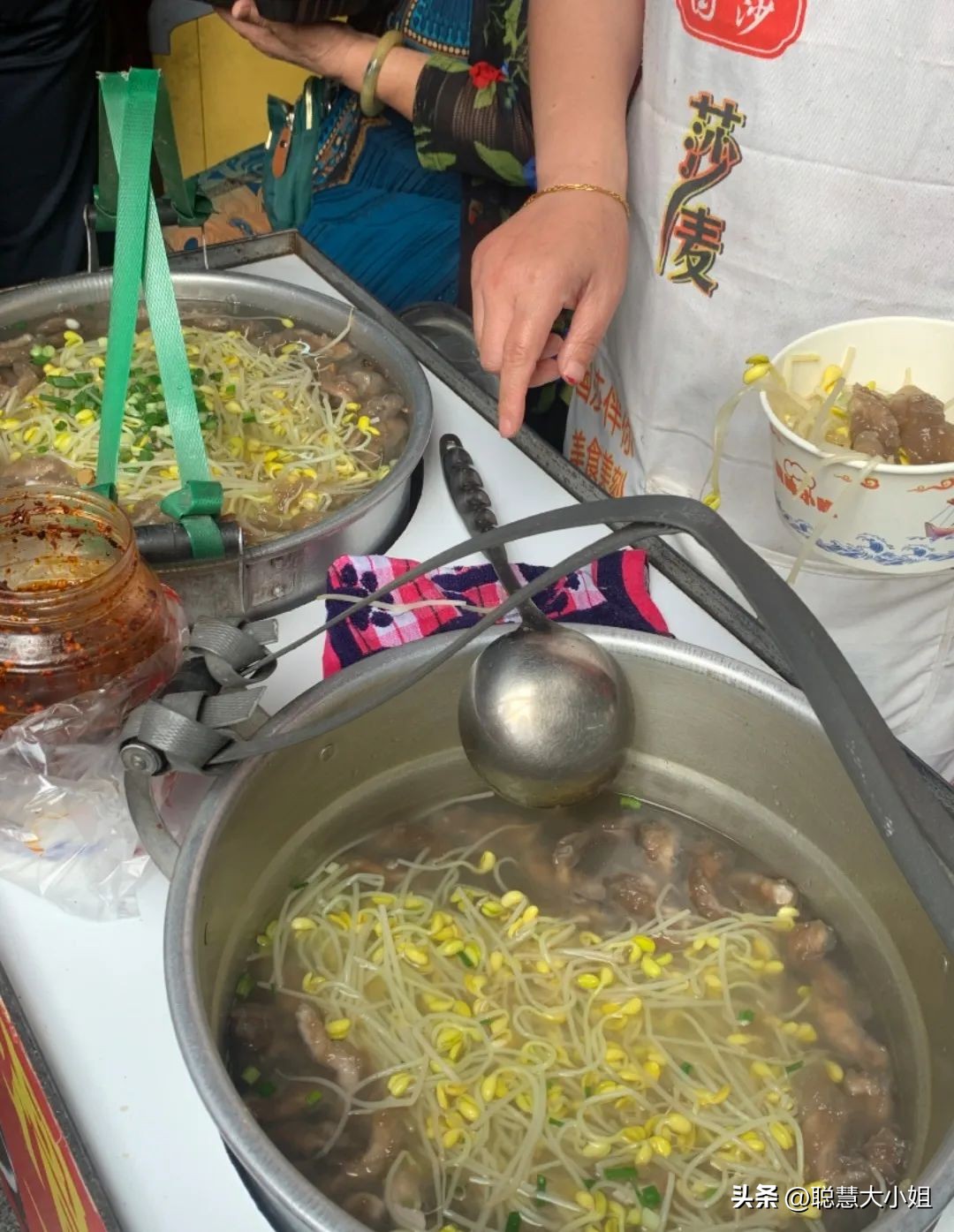 渝中区美食老字号推荐聚餐,重庆渝中区化龙桥华村烧烤老字号