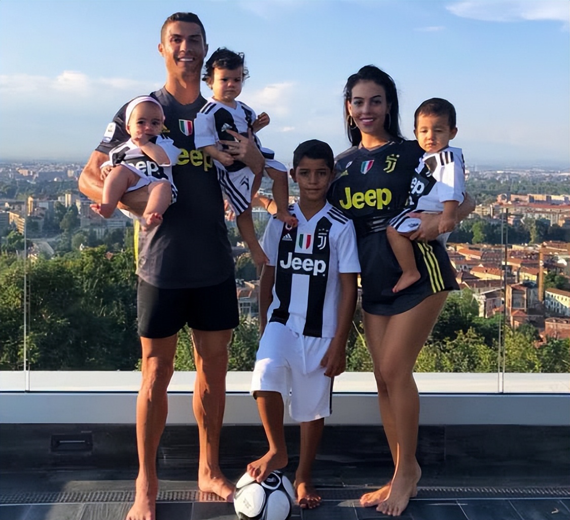 贝克汉姆婚内多次出轨,梅西和c罗和贝克汉姆