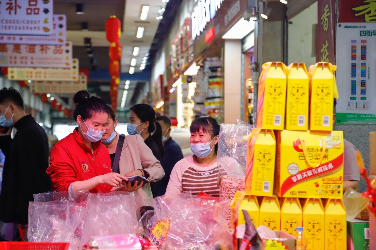 深圳海吉星年货,新春走基层海鲜市场