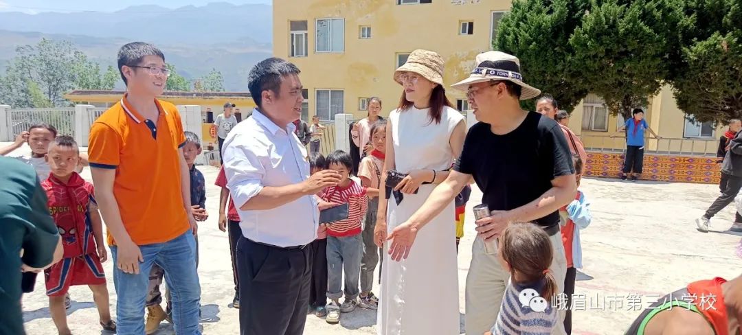 情系脱贫攻坚结对帮扶,情系护理对口帮扶