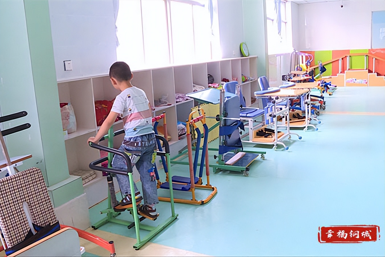 逐梦新钢城·昂扬再出发丨区残联“温暖答卷”:让残疾人共沐雨露阳光