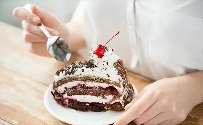 吃什么水果可以让皮肤变好,女性皮肤变好多吃什么水果