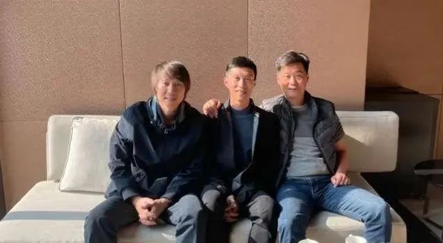 拜仁欧冠客场被罚,拜仁4:0巴萨判罚