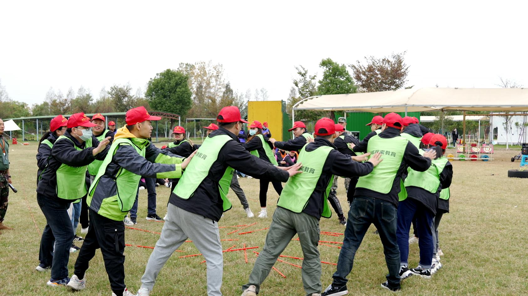 凝心聚力筑梦前行视频素材,户外拓展训练十大项目