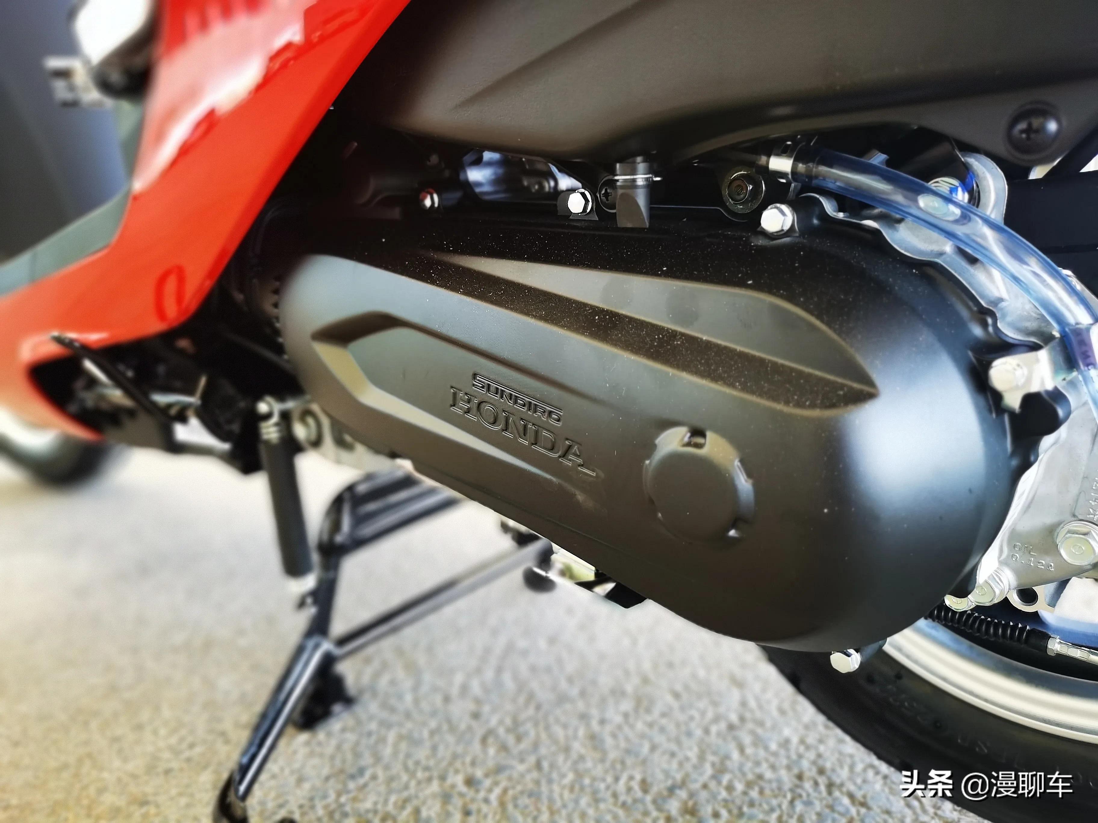 本田复古踏板ns125la介绍,新大洲本田复古踏板ns125落地价