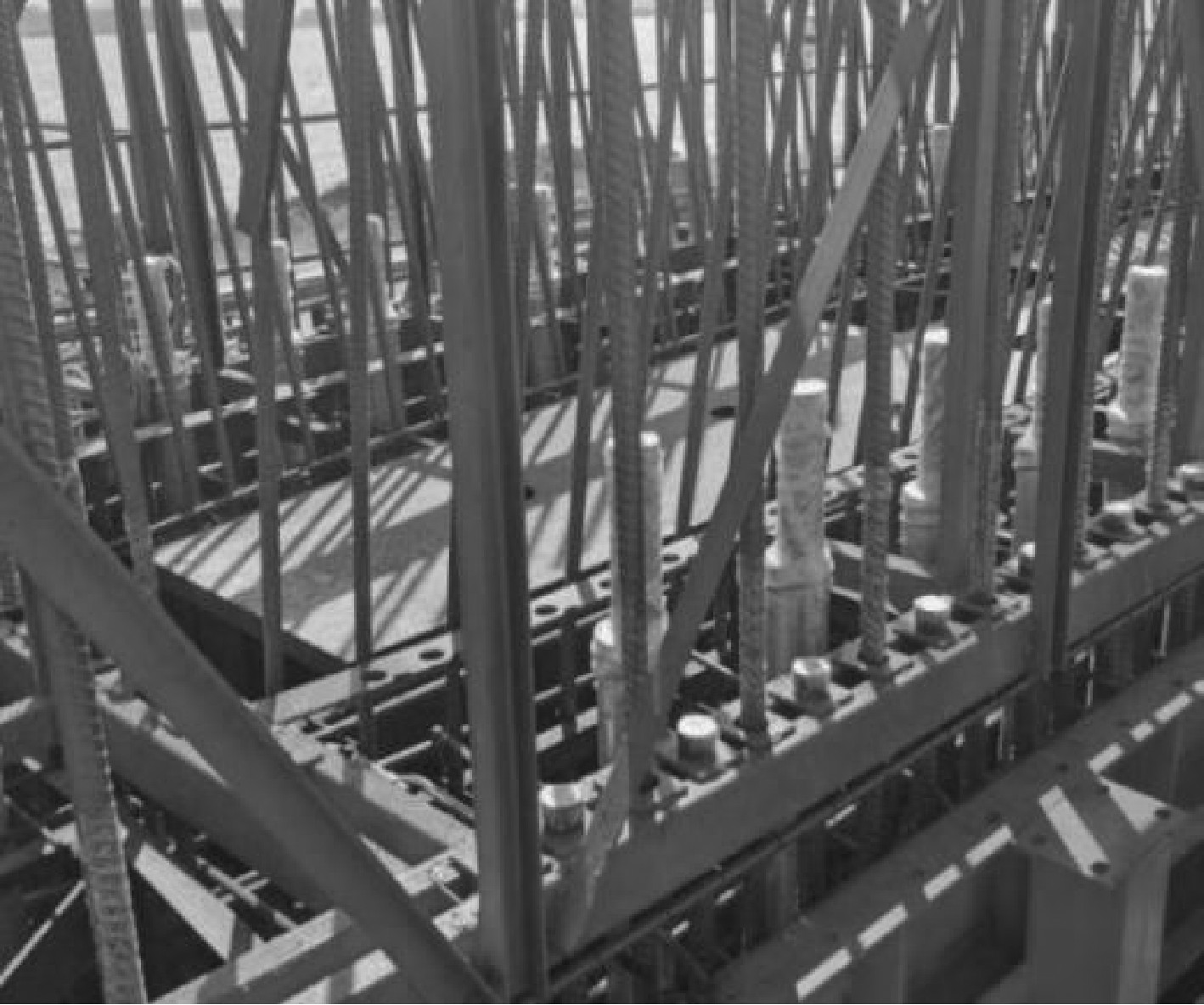 桥梁巨型墩施工视频教程,桥梁墩台基建施工视频